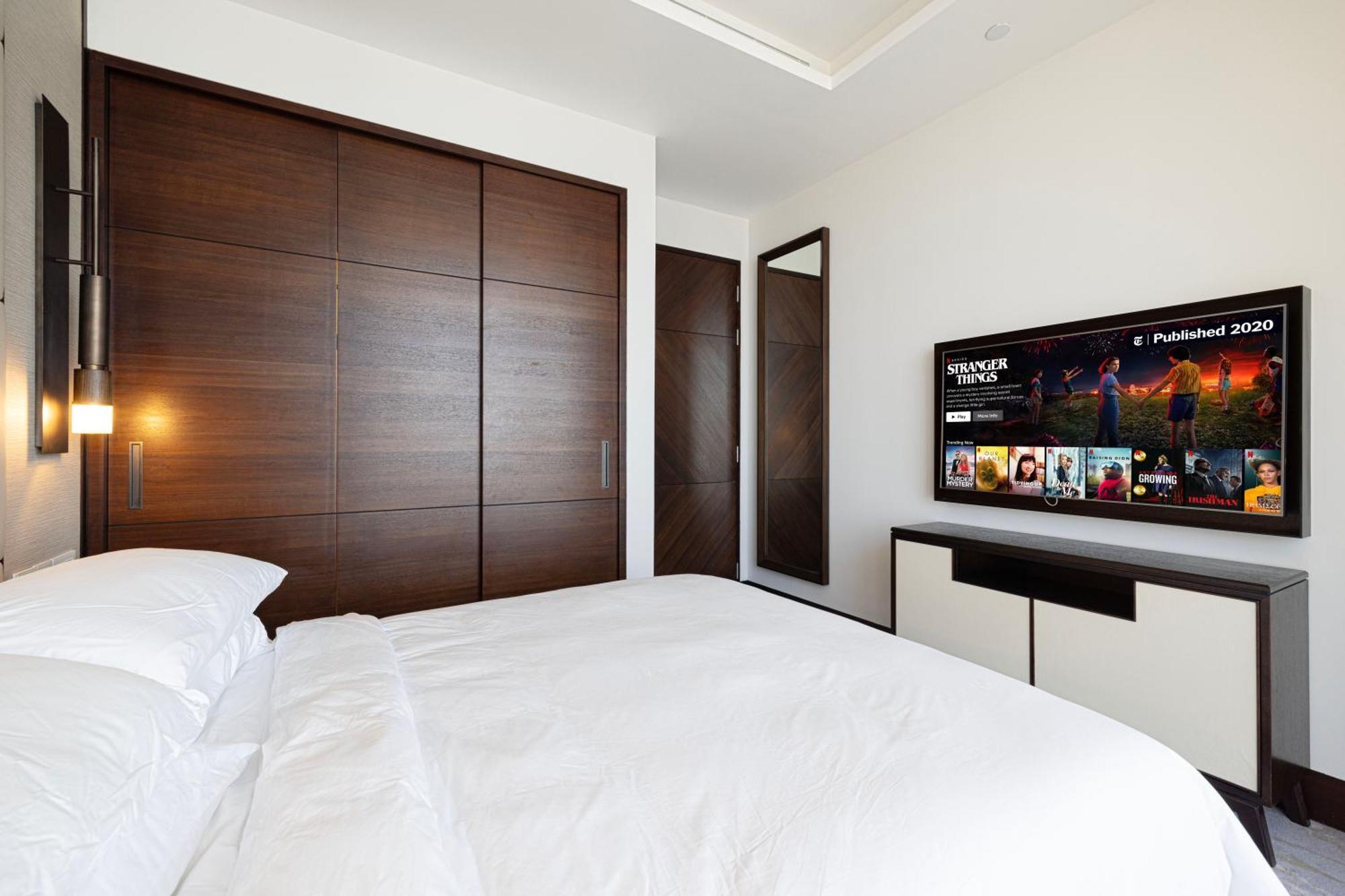Easemytrip - Exquisite Downtown 2br In Address Skyview Tower 1 Dubai