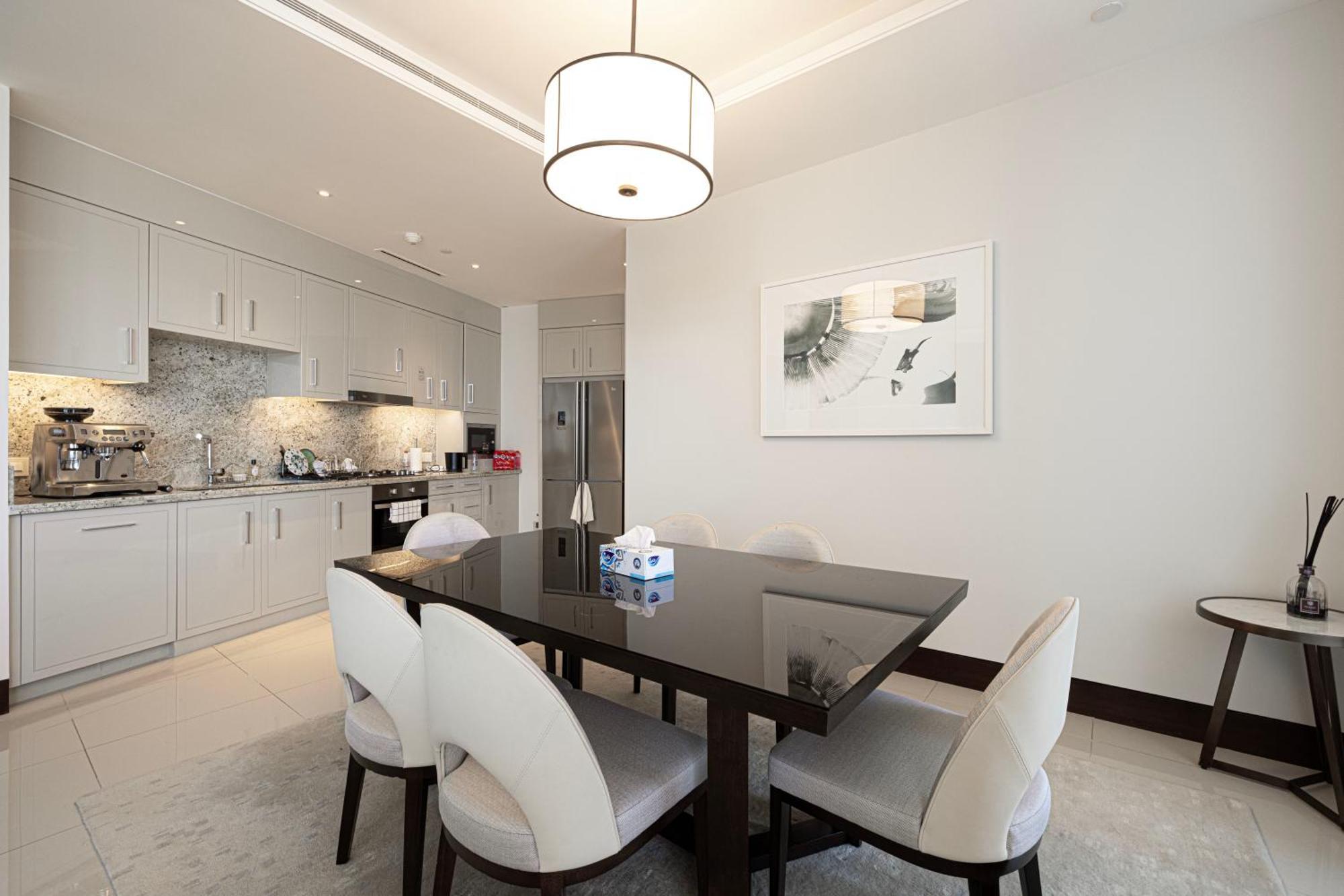 Easemytrip - Exquisite Downtown 2br In Address Skyview Tower 1 Apartment *