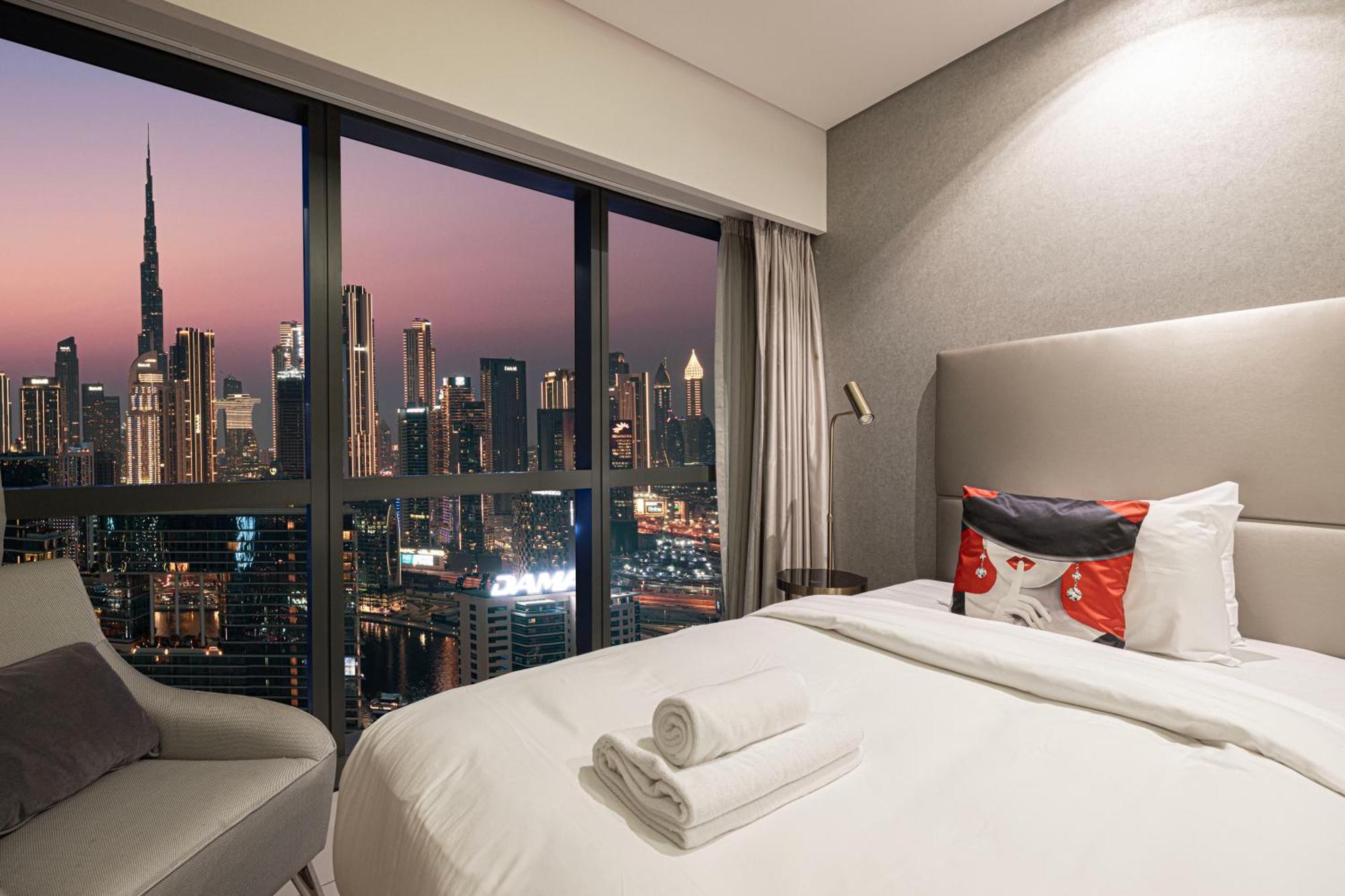 Luxurious 2bdr In Paramount Towers With Stunning Burj Khalifa Views Apartment *