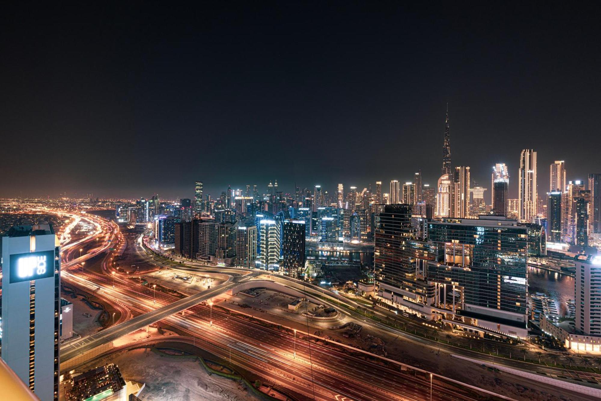 Apartment Luxurious 2bdr In Paramount Towers With Stunning Burj Khalifa Views *