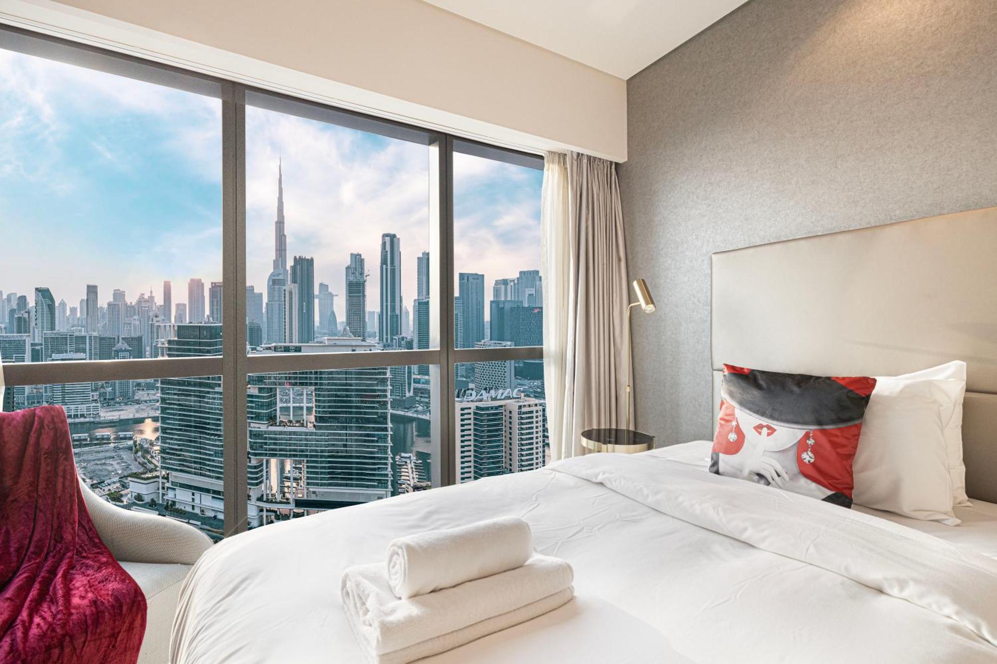 Apartment Luxurious 2bdr In Paramount Towers With Stunning Burj Khalifa Views Dubai