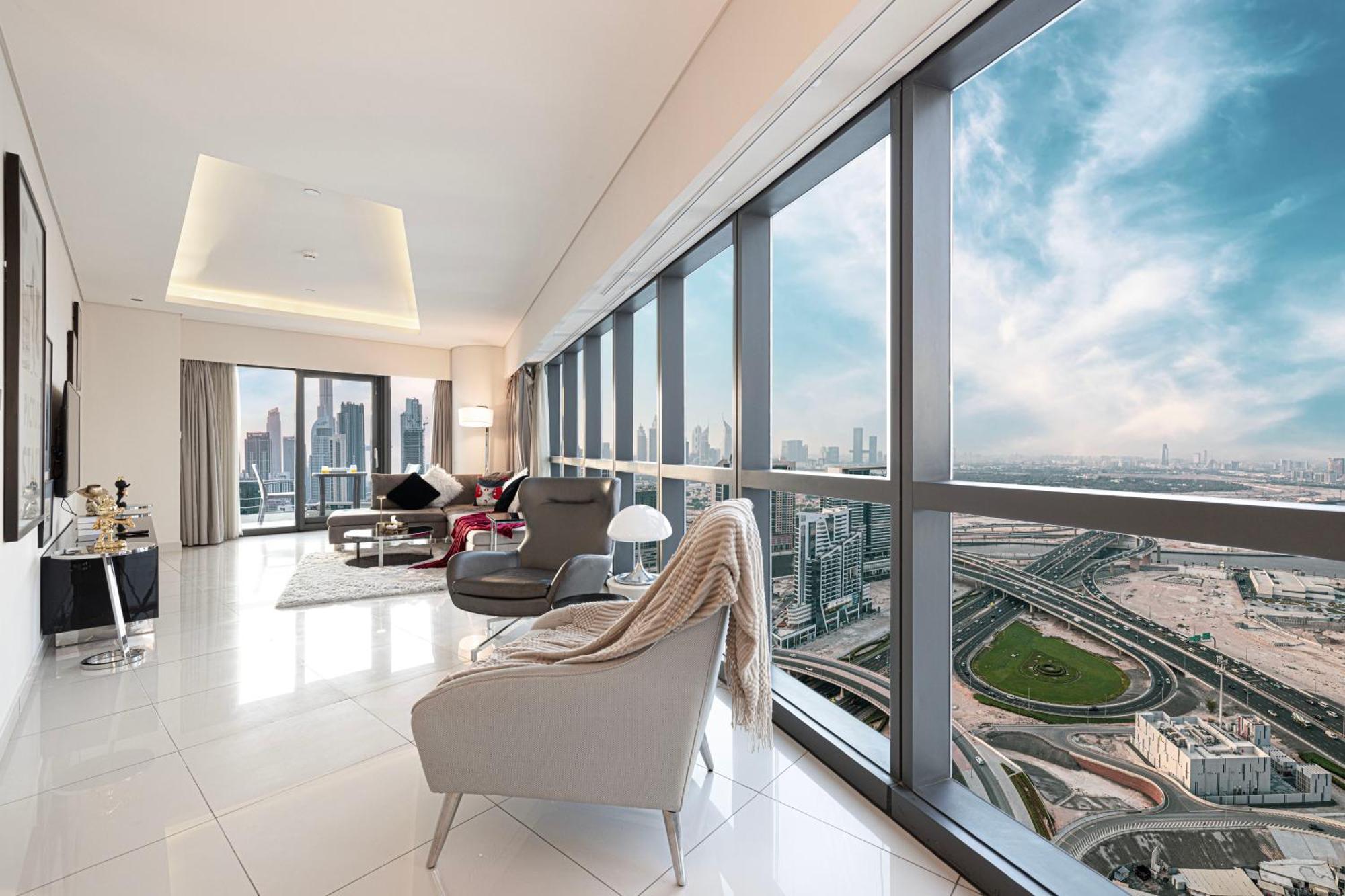 Luxurious 2bdr In Paramount Towers With Stunning Burj Khalifa Views *