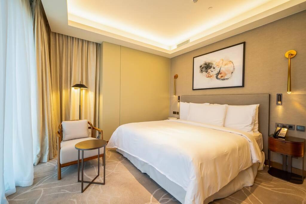 Newarabian 3 Bedroom Address Opera Downtown Apartment Dubai