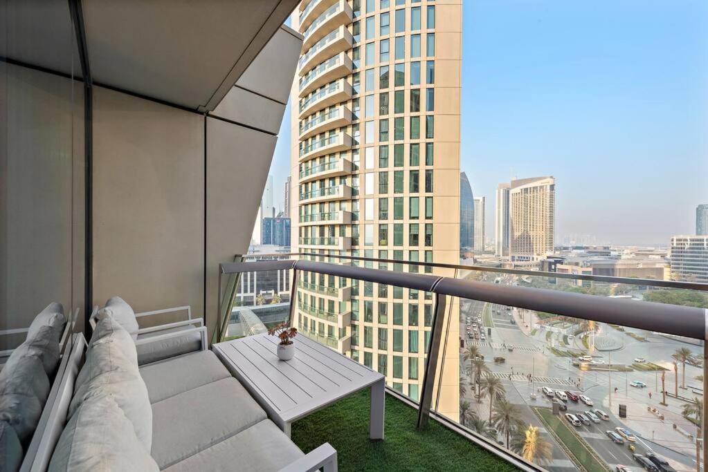First Class 2br Burj Khalifa View *