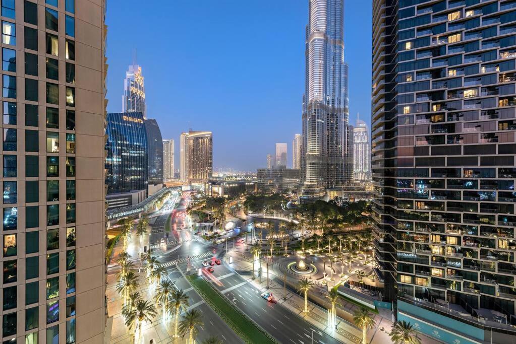 First Class 2br Burj Khalifa View Apartment *