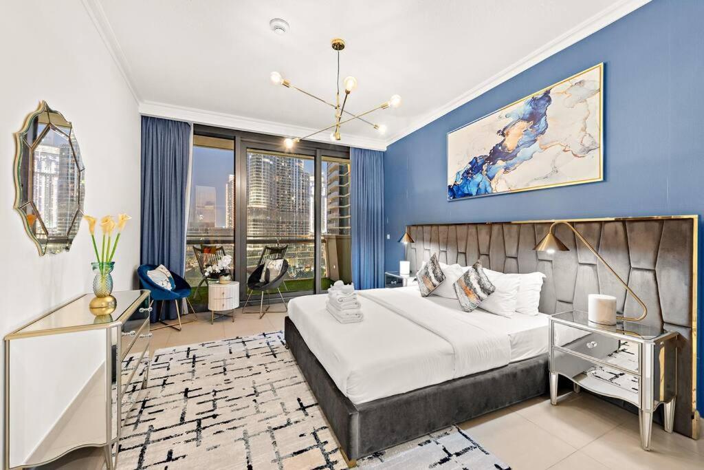First Class 2br Burj Khalifa View Apartment *