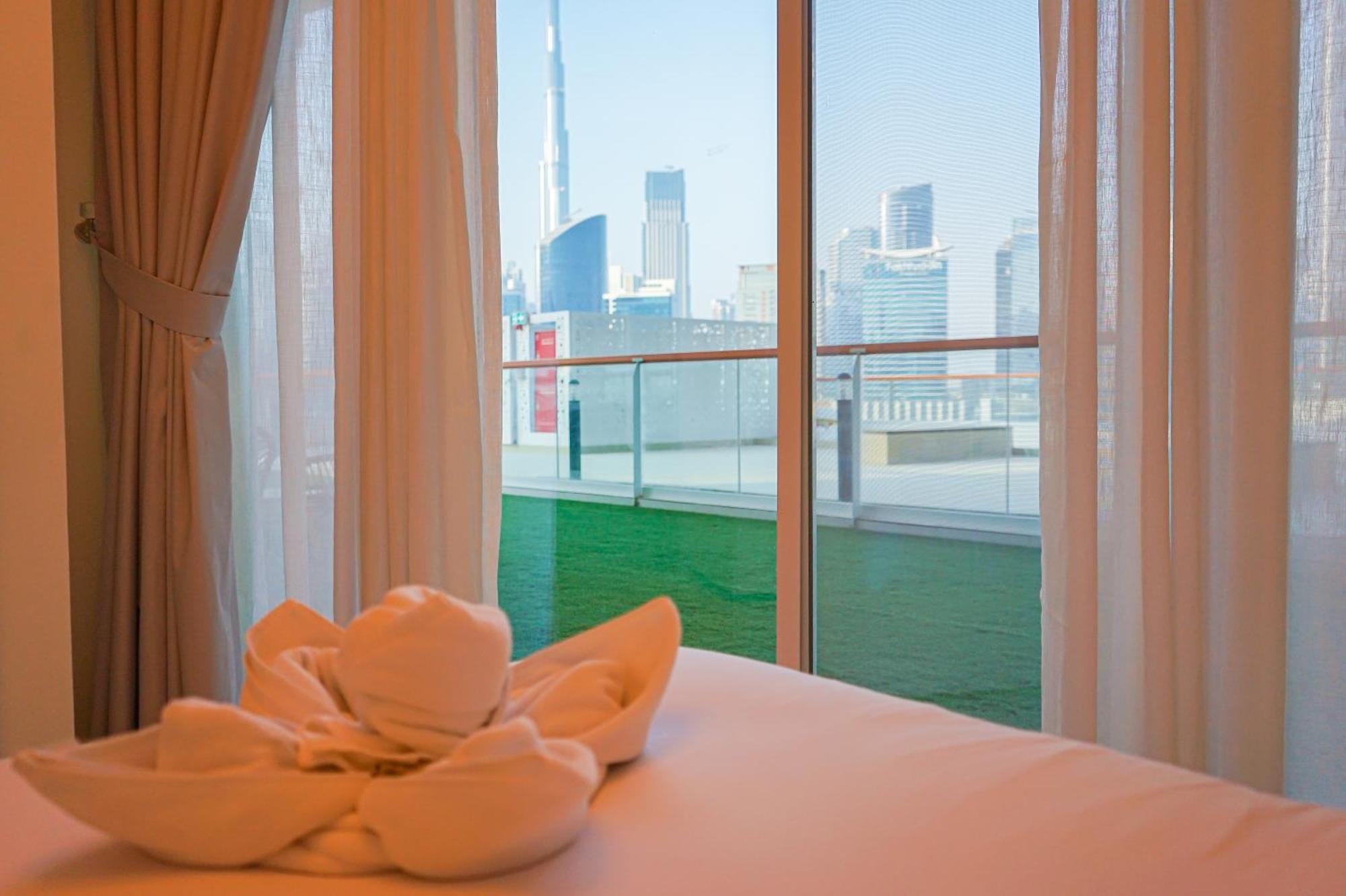 Millennium Binghatti 2br Burj Khalifa And Apartment Dubai