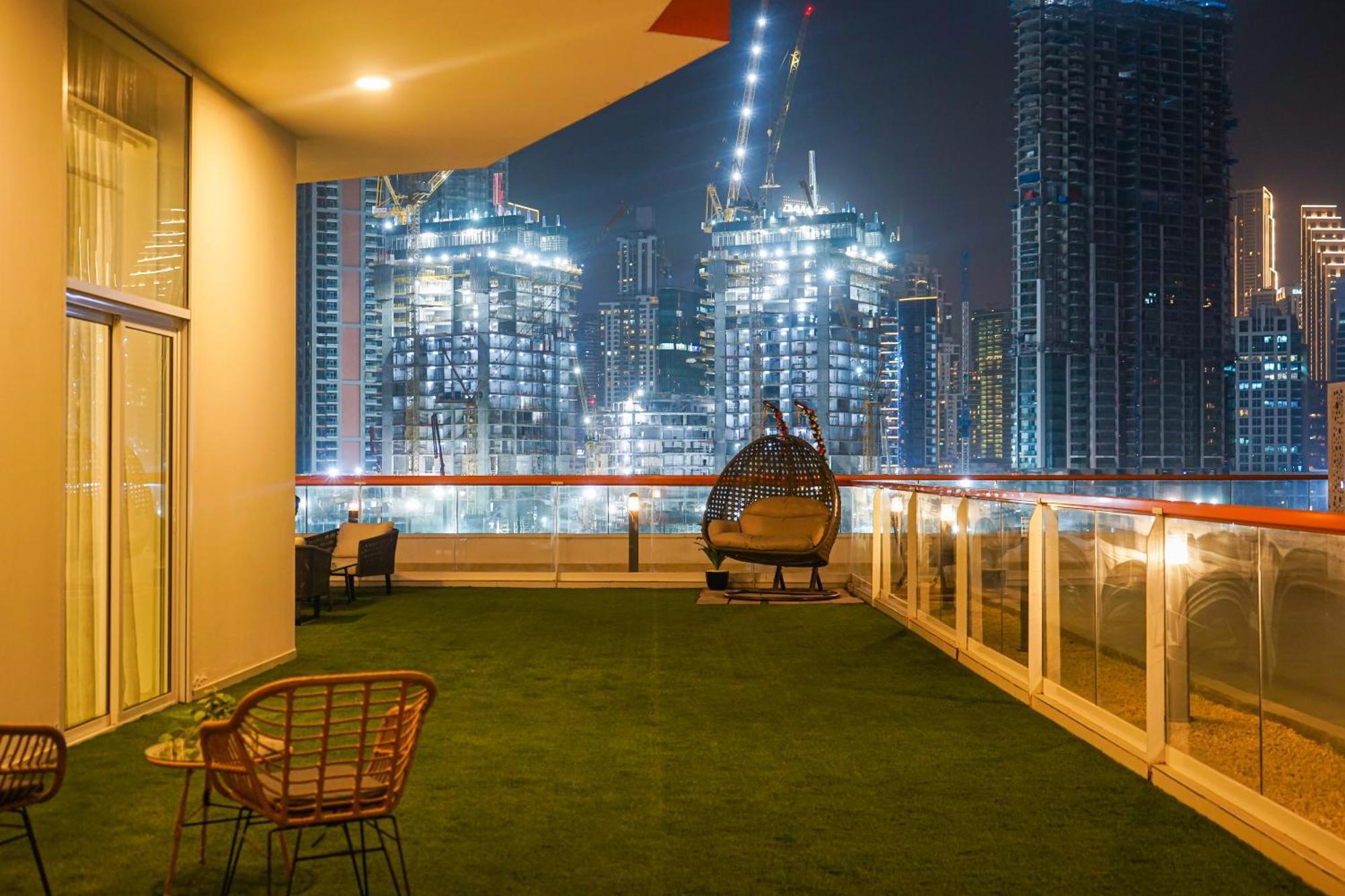 Millennium Binghatti 2br Burj Khalifa And Dubai
