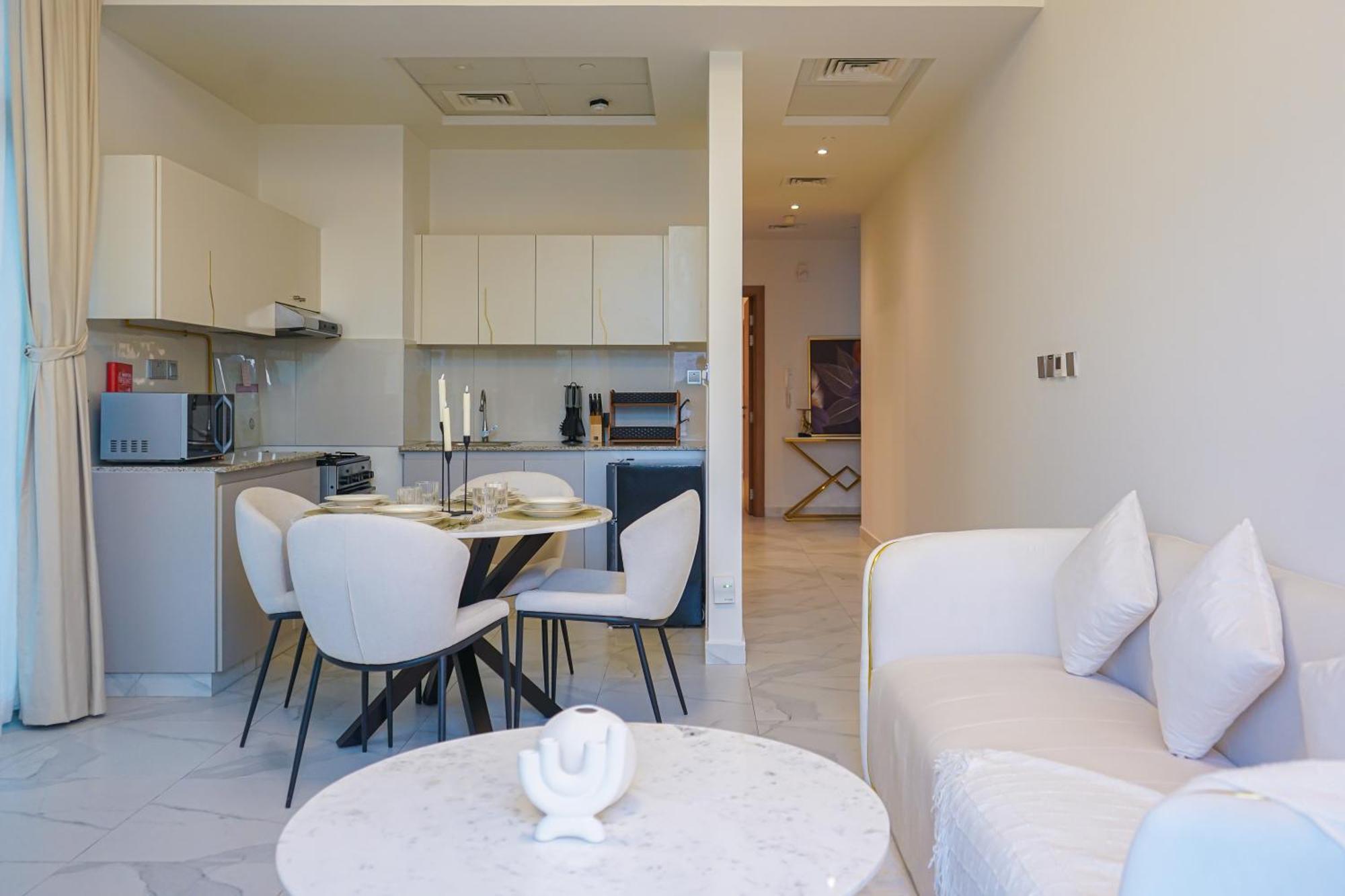 Apartment Millennium Binghatti 2br Burj Khalifa And
