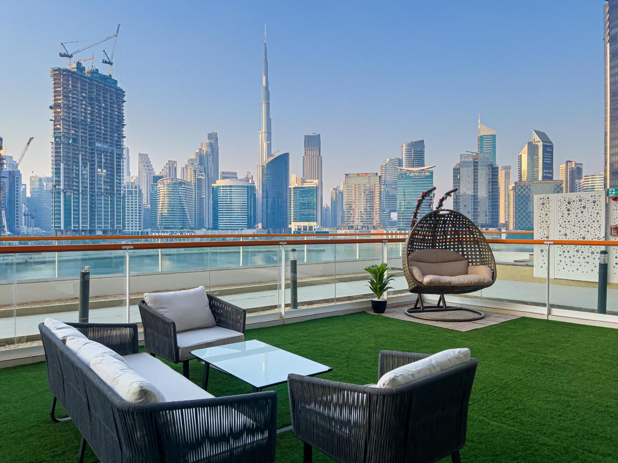 Millennium Binghatti 2br Burj Khalifa And Apartment