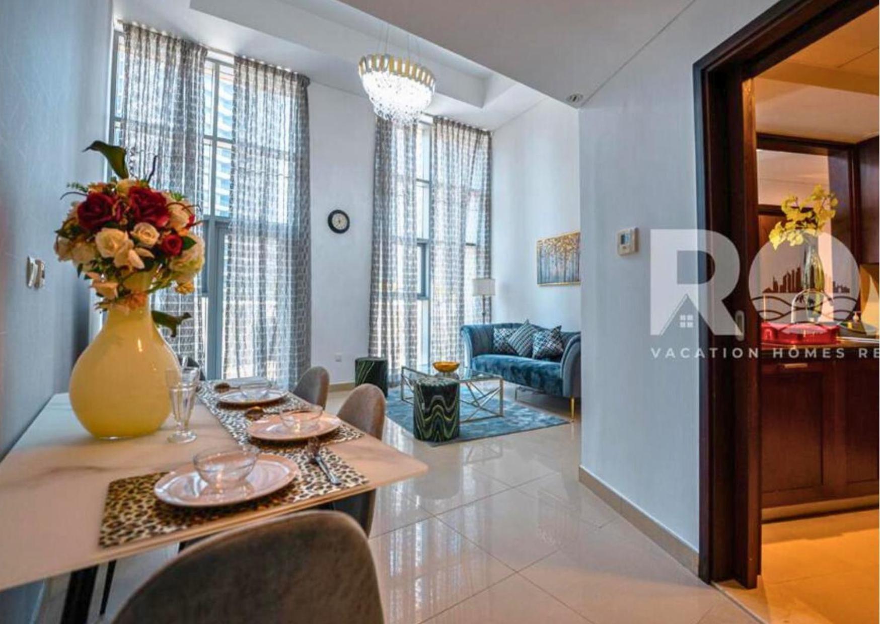 Eloquent 1br With Dedicated Study Area *