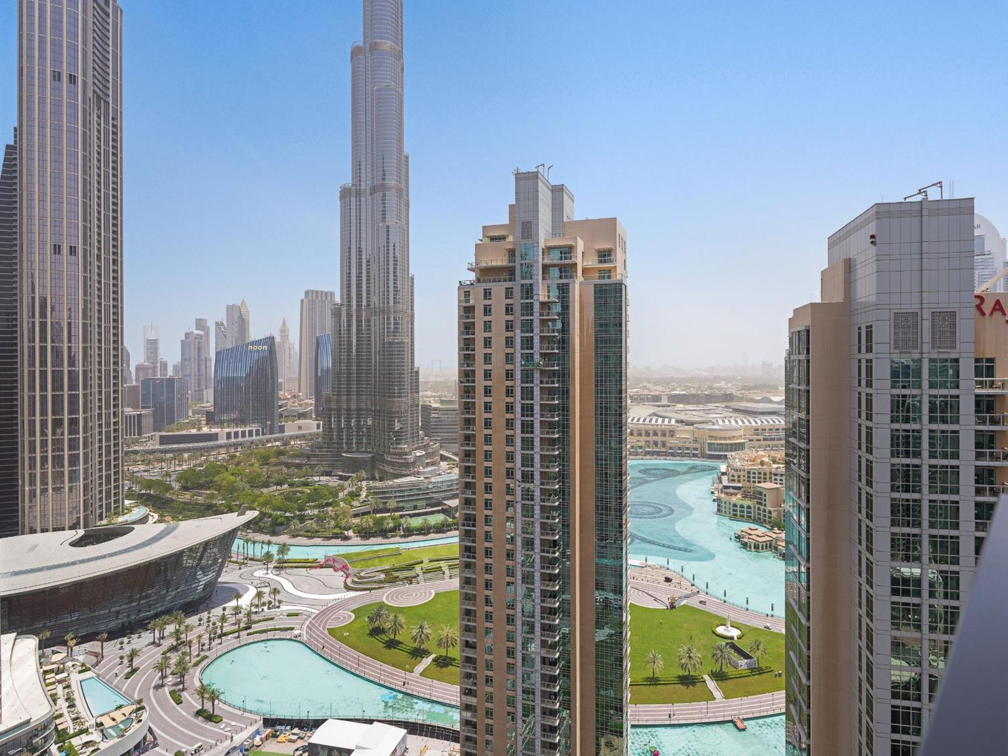 Classy And Sophisticated 3br 1 Gr In Downtown With Burjkhalifa View Apartment