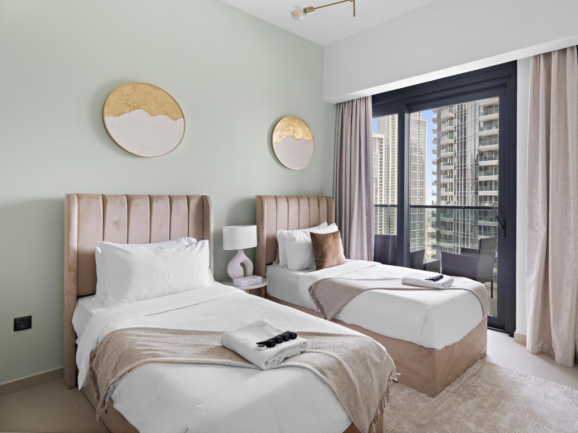 Classy And Sophisticated 3br 1 Gr In Downtown With Burjkhalifa View *