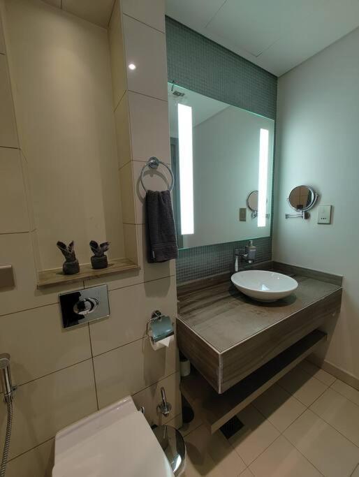 Apartment 2br Tower D Paramount