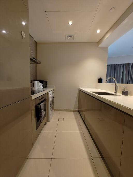 2br Tower D Paramount * Dubai