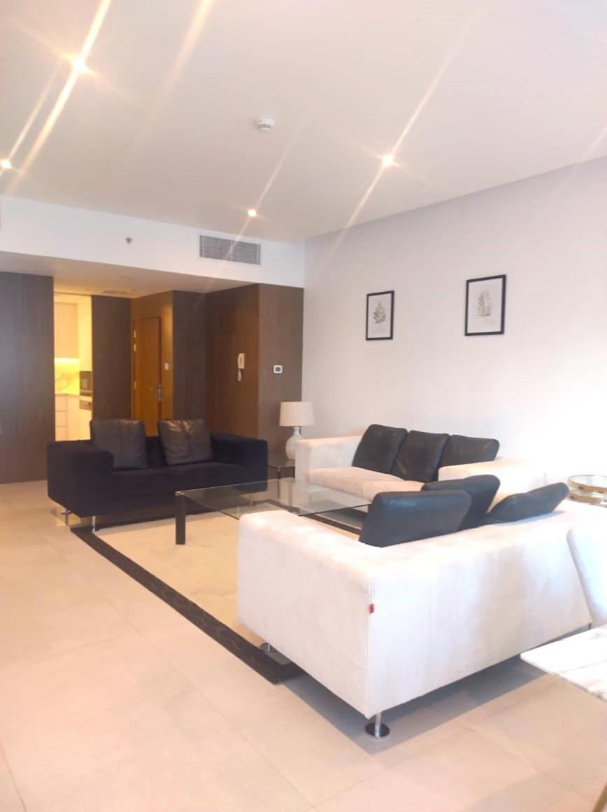 Upgraded 2 Bedroom At Marina * Dubai