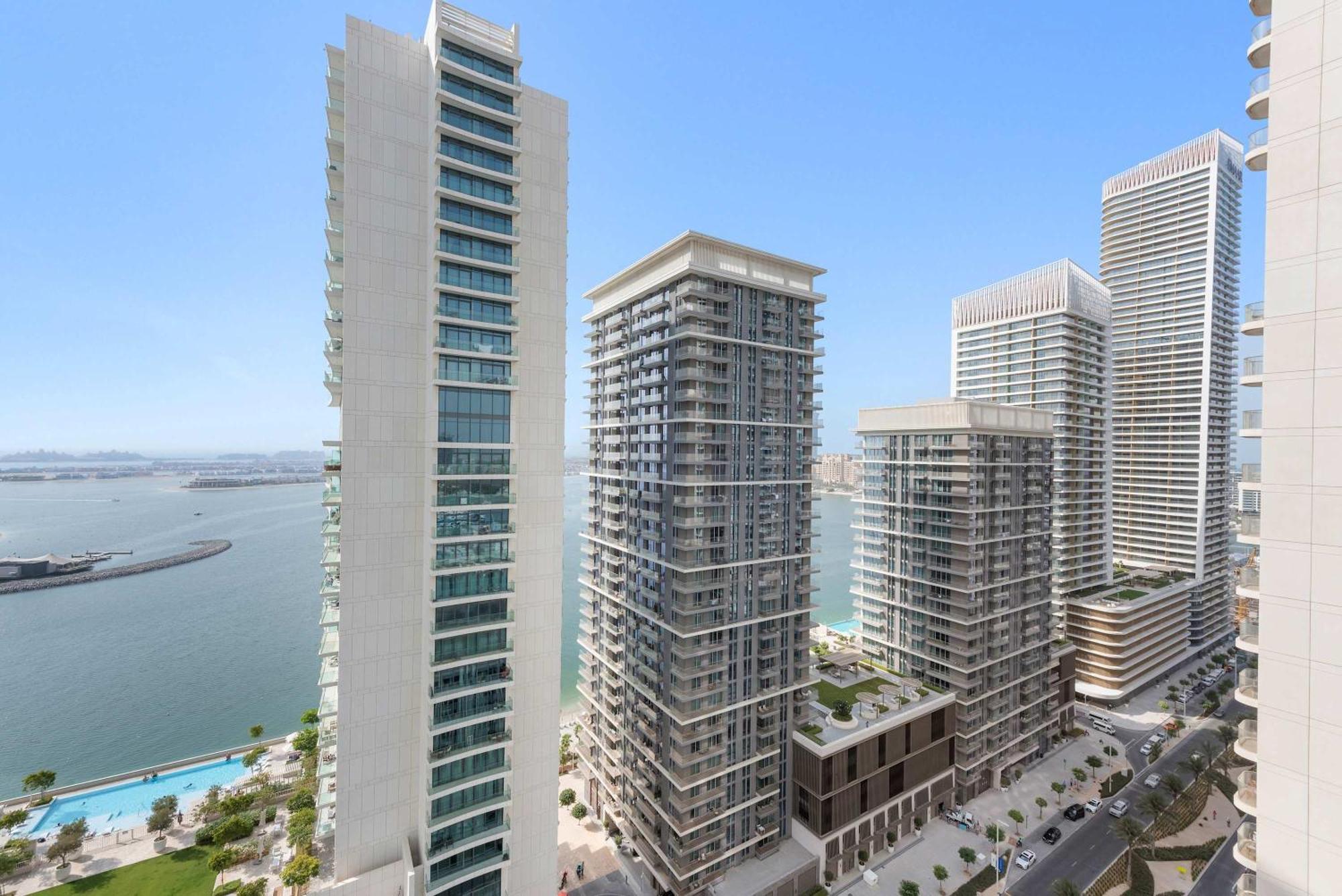 Silkhaus Marina View 1bdr Private Access Apartment Dubai