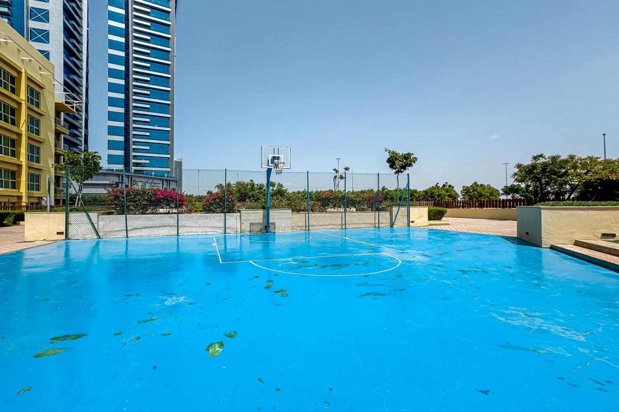 Apartment Classy 1 Bedroom In The Greens Courtyard View Dubai