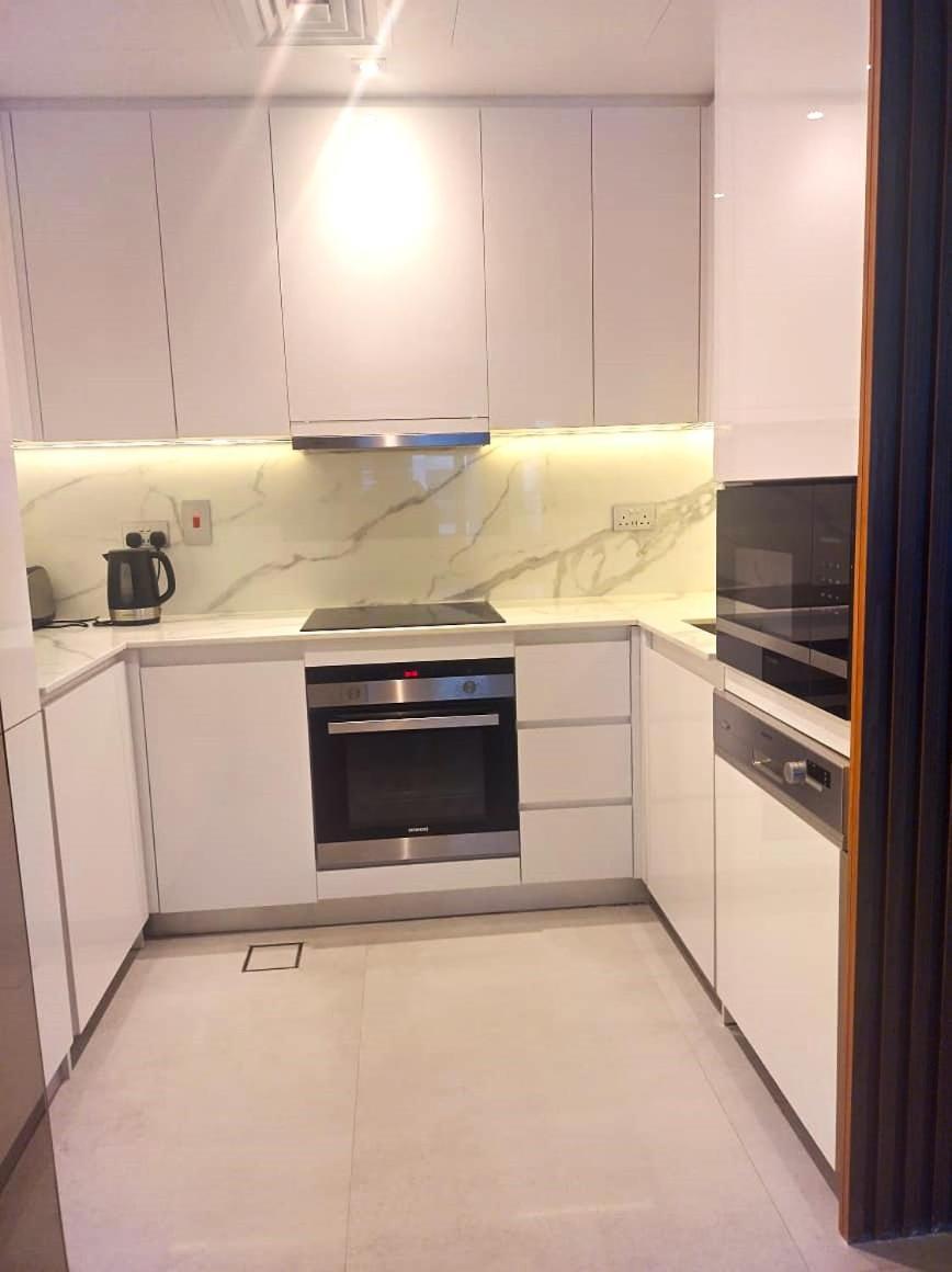 Apartment Upgraded 2 Bedroom At Marina *
