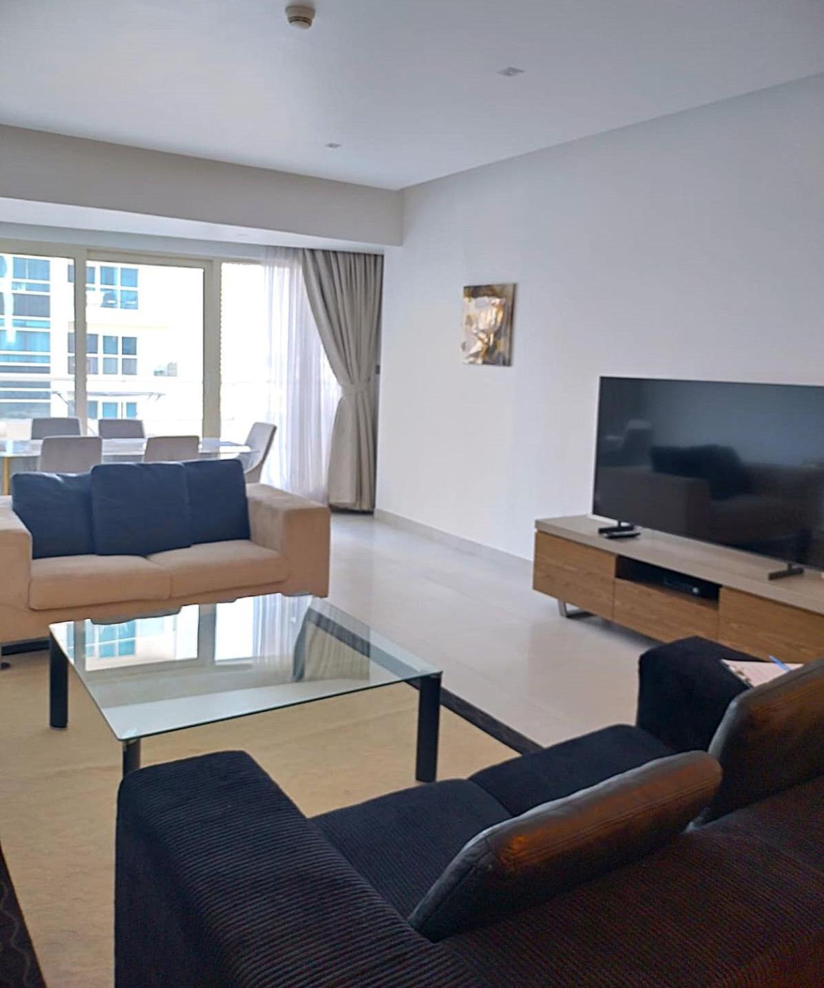Upgraded 2 Bedroom At Marina Apartment