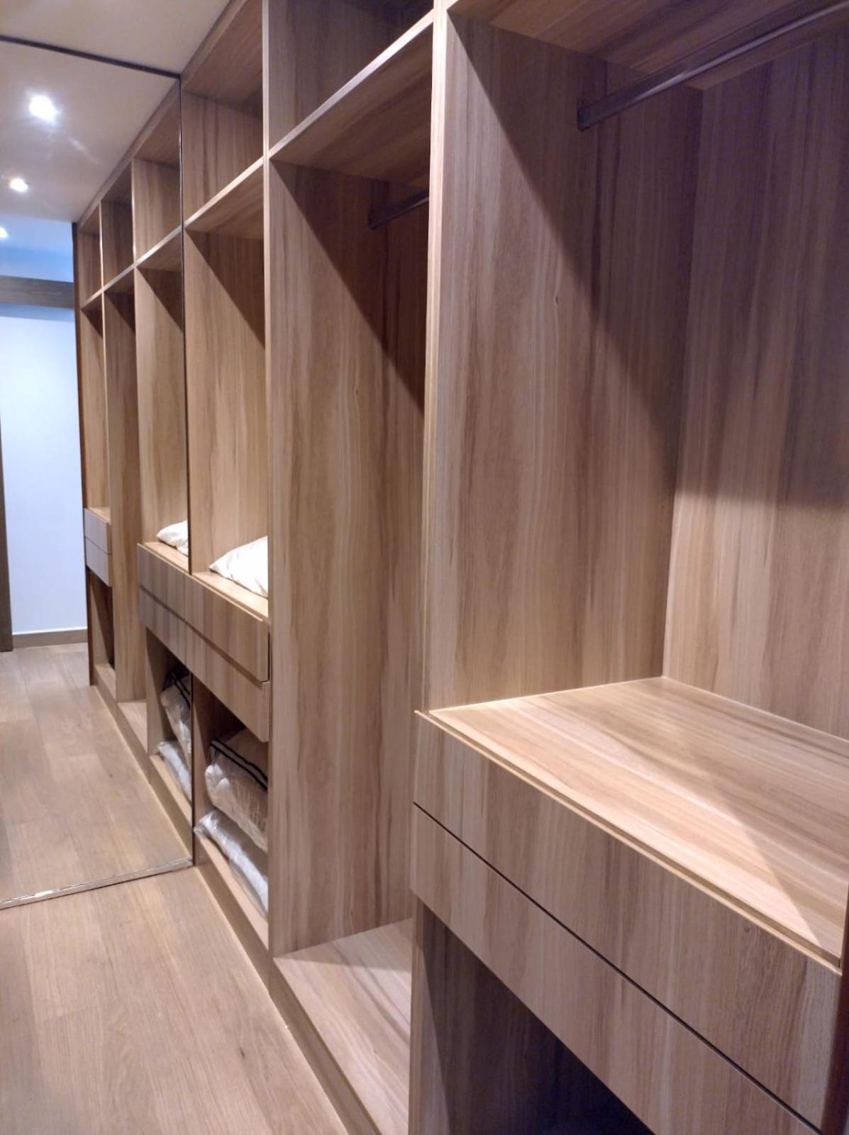 Upgraded 2 Bedroom At Marina Dubai