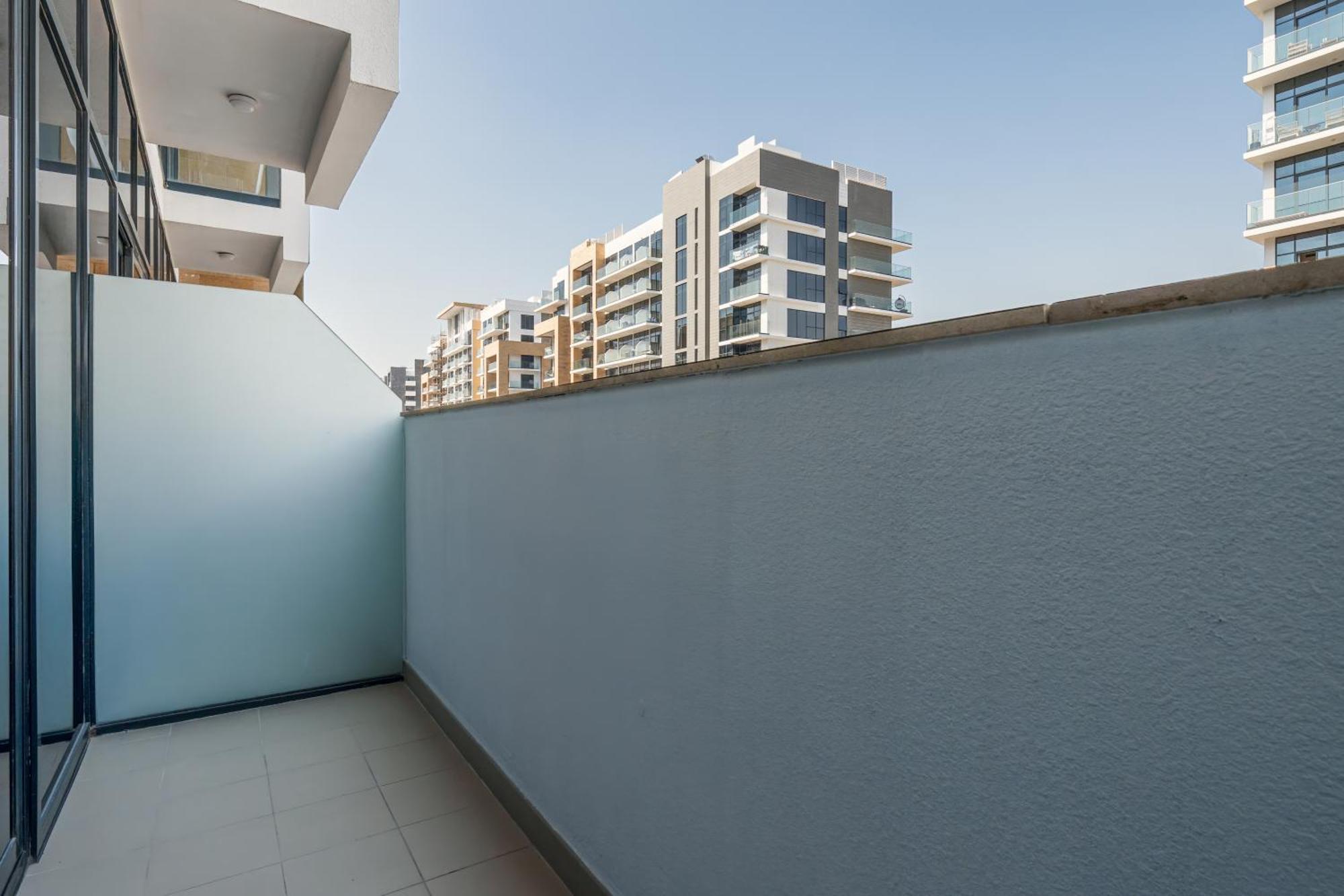 Easemytrip - Azizi Riviera 17 Tower Apartment *