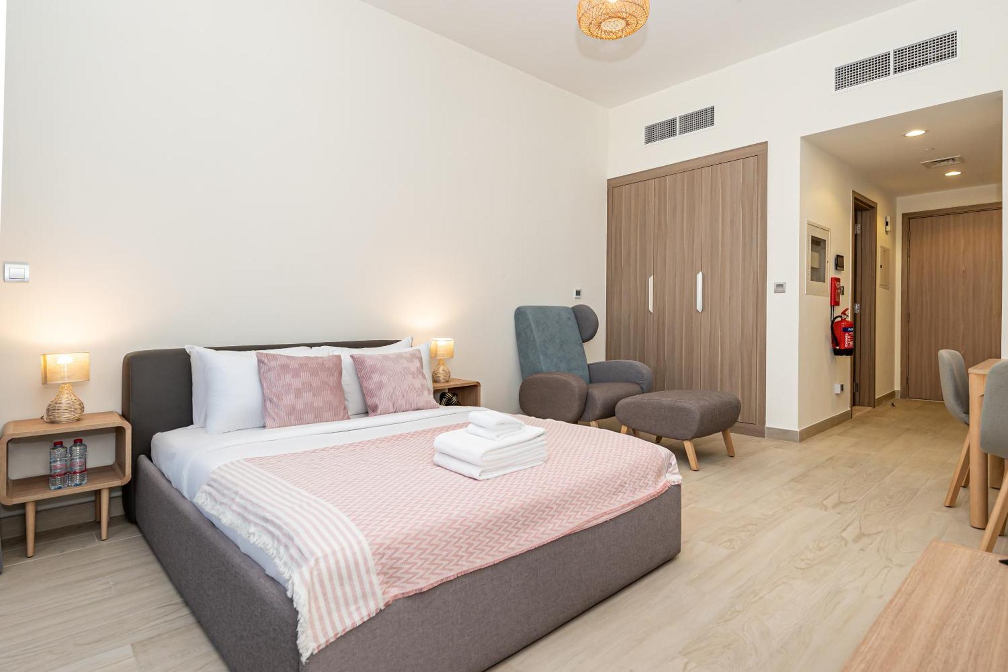 Easemytrip - Azizi Riviera 17 Tower Apartment *