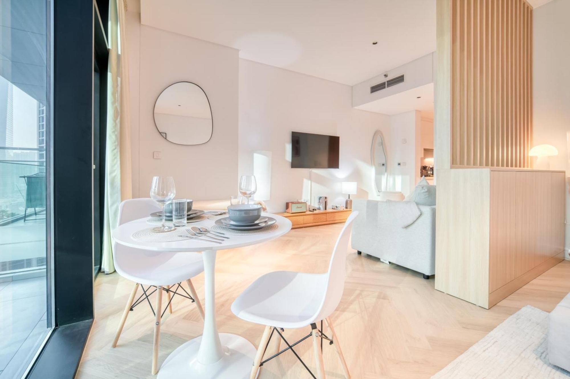 Luxury With Burj Khalifa View - Marquise Square Tower Apartment *