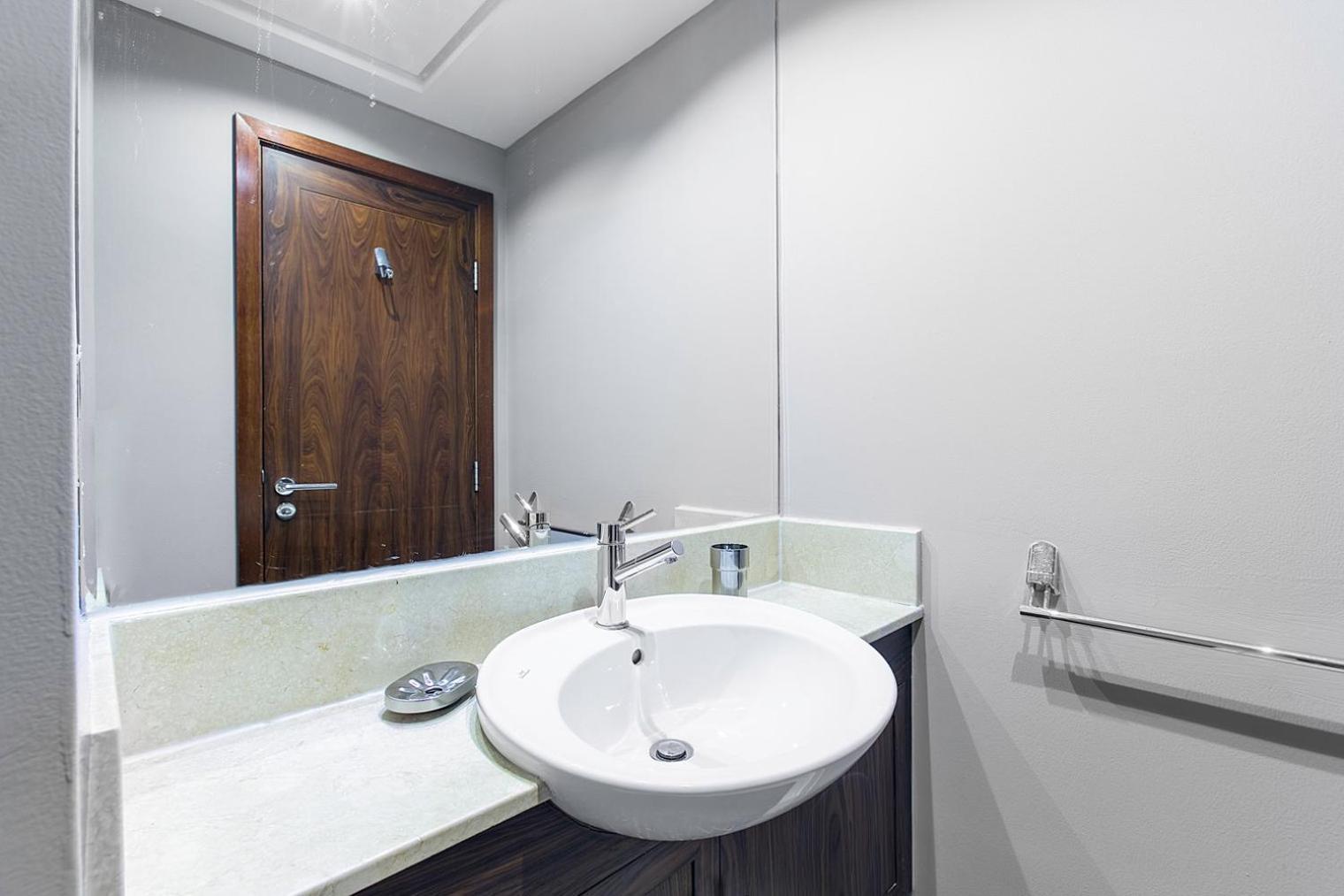 Blueground Downtown Bk View Pool Gym Dxb-289 Apartment *
