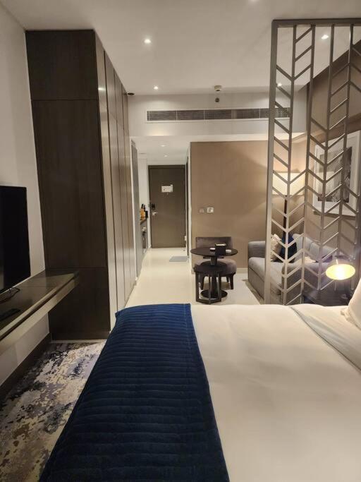 Lemodcasa - Modern Chic * Dubai