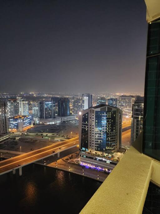 Lemodcasa - Modern Chic Apartment Dubai