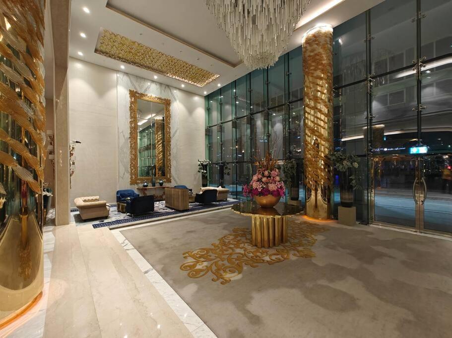 Lemodcasa - Modern Chic Apartment Dubai