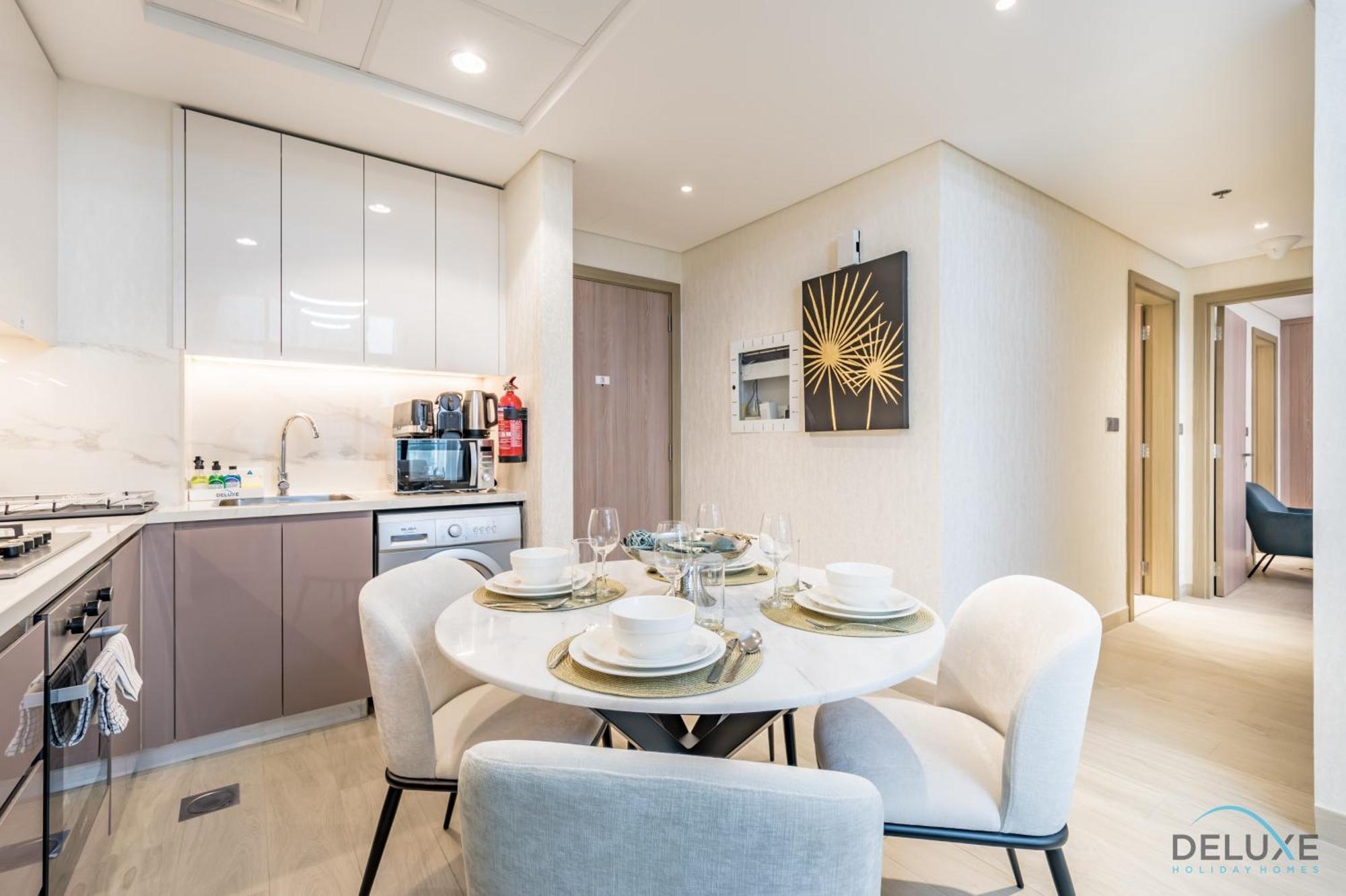 Inviting 2br In Azizi Riviera 39, Al Merkadh By Deluxe Homes * Dubai