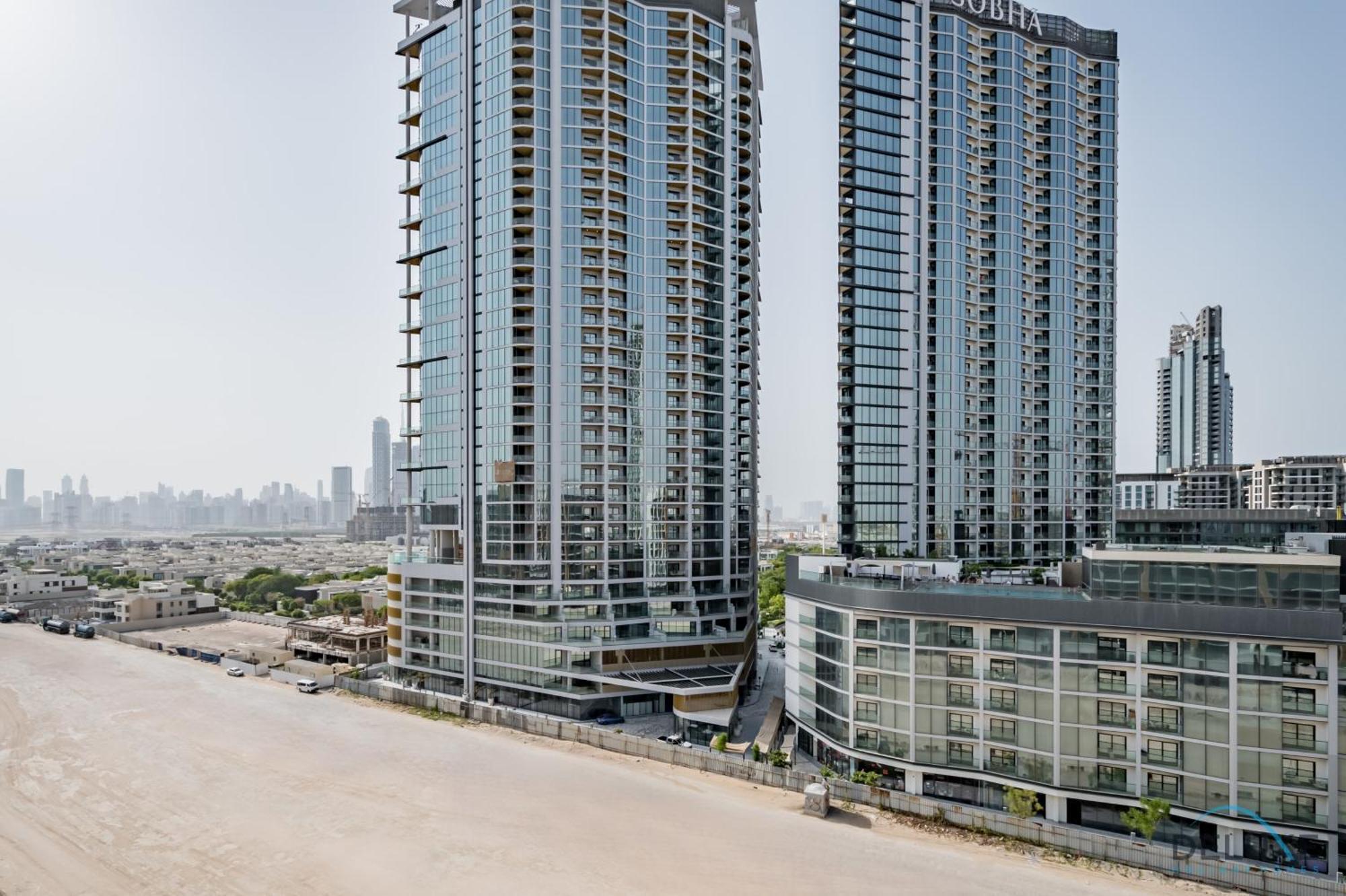 Apartment Inviting 2br In Azizi Riviera 39, Al Merkadh By Deluxe Homes Dubai