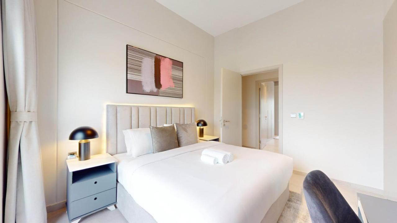 Mag Arabic - Elegant Two Bedroom In Mbr Apartment