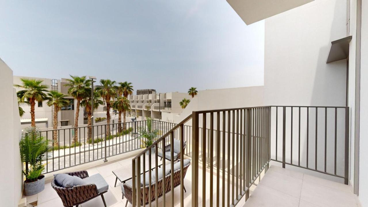 Mag Arabic - Elegant Two Bedroom In Mbr