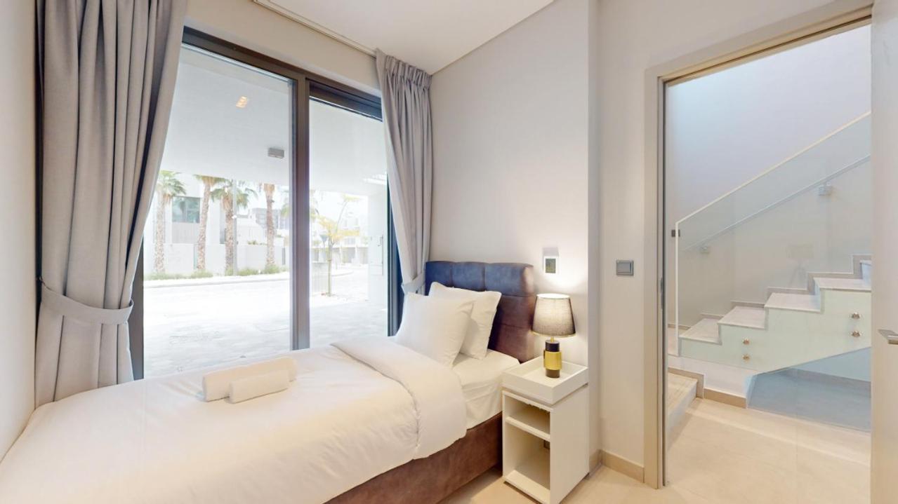 Mag Arabic - Elegant Two Bedroom In Mbr Apartment