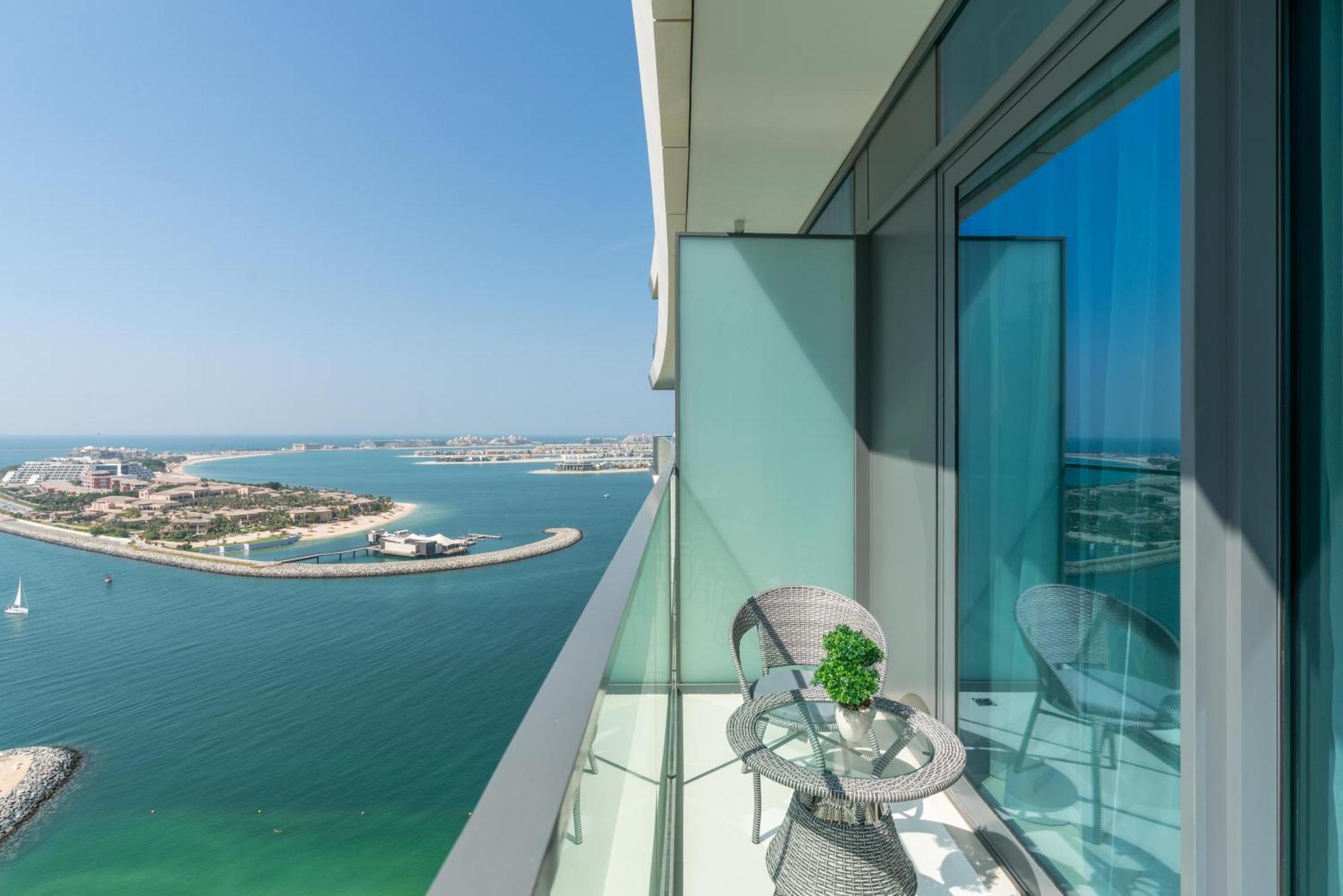 Vista 2 - Beachfront Stunning - Full Sea Views *