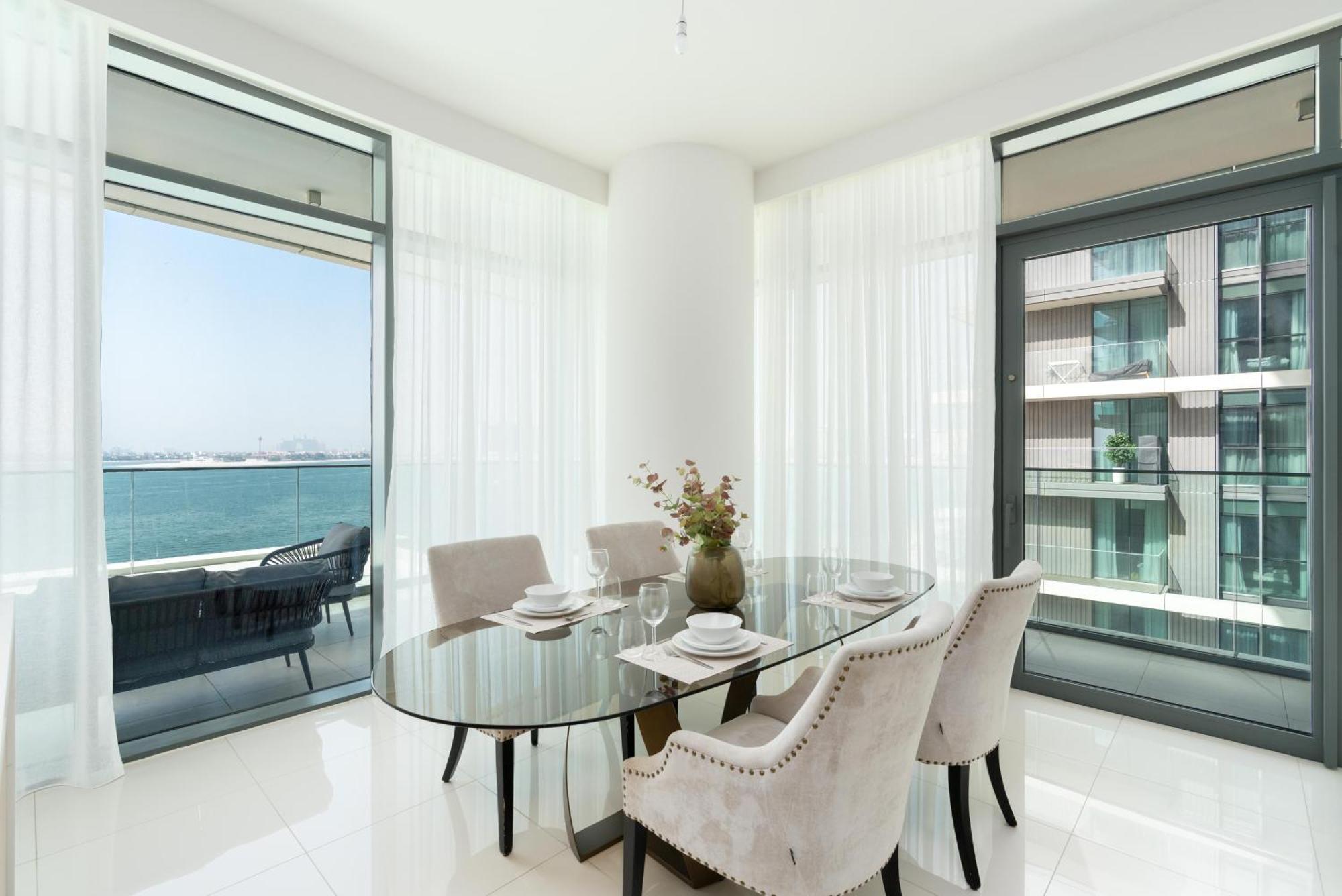 Vista 2 - Beachfront Stunning - Full Sea Views Apartment Dubai