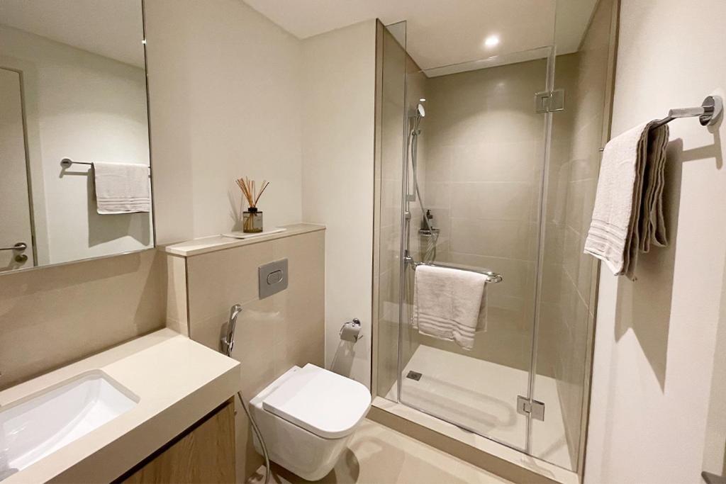 Apartment Rh - Beautiful Burj Khalifa View, 03br With Maid's Room, 7 Mins Walk To Mall Dubai