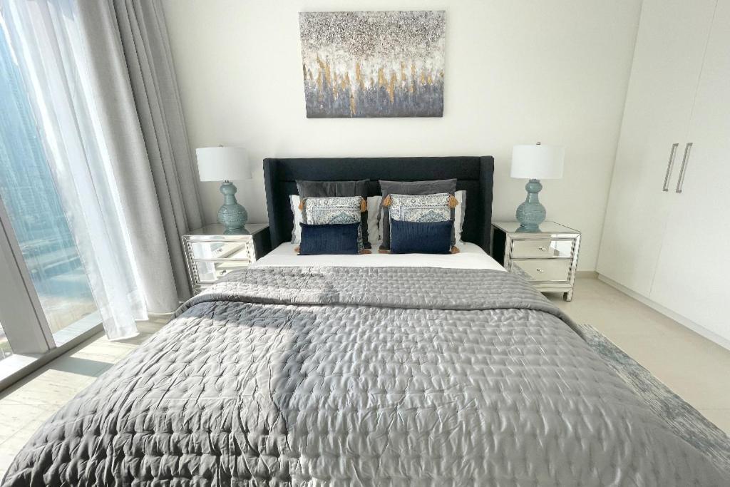 Apartment Rh - Beautiful Burj Khalifa View, 03br With Maid's Room, 7 Mins Walk To Mall Dubai