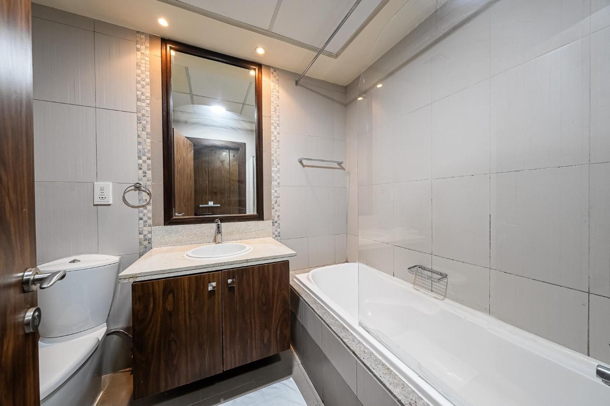 Modern 1bdr In Business Bay *