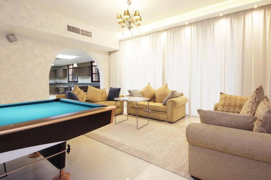 Villa 5bhk With Pool Falcon Of Wonders Dubai