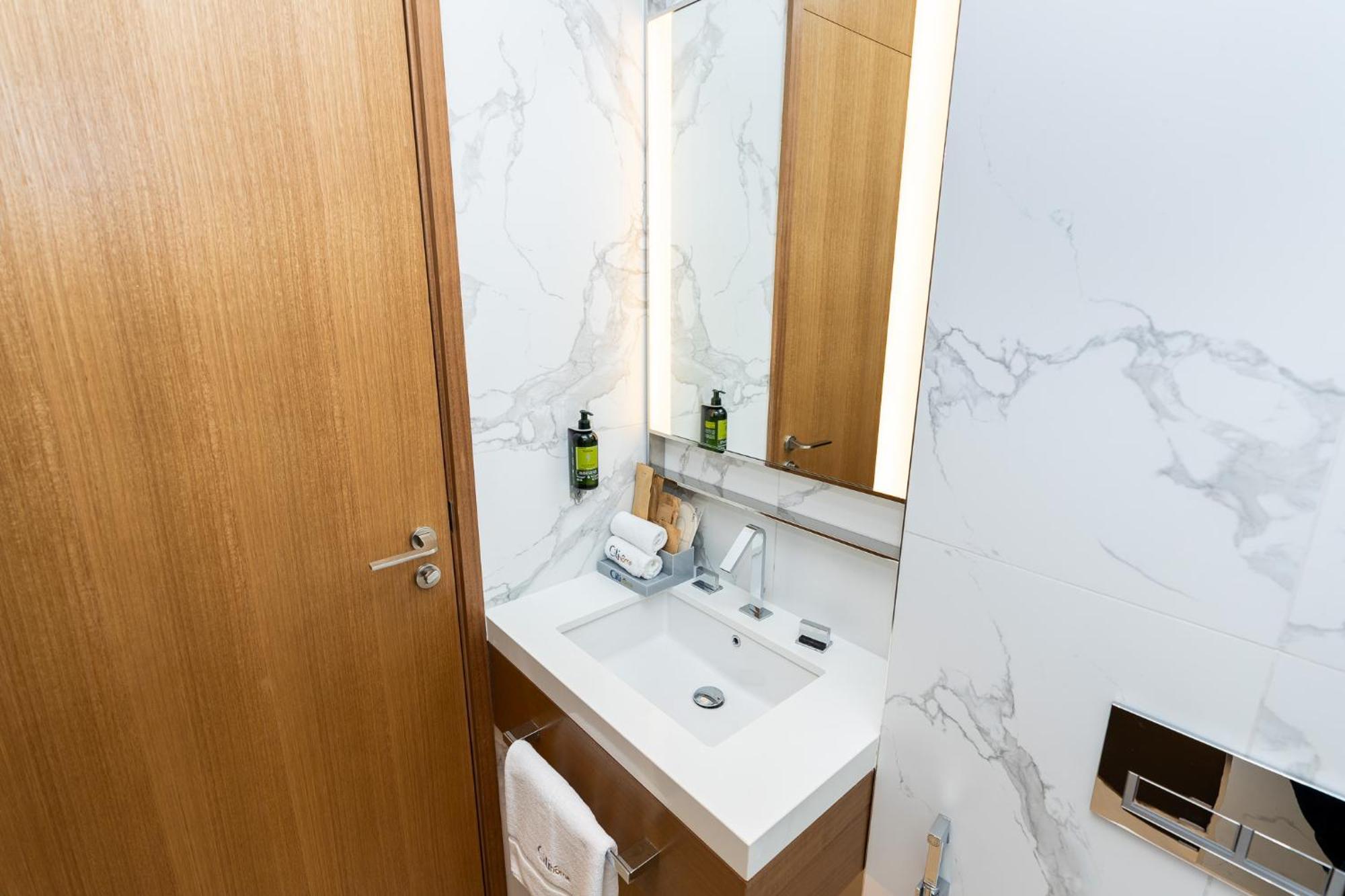 Apartment Citihome - 2br At Address Opera In Downtown Dubai