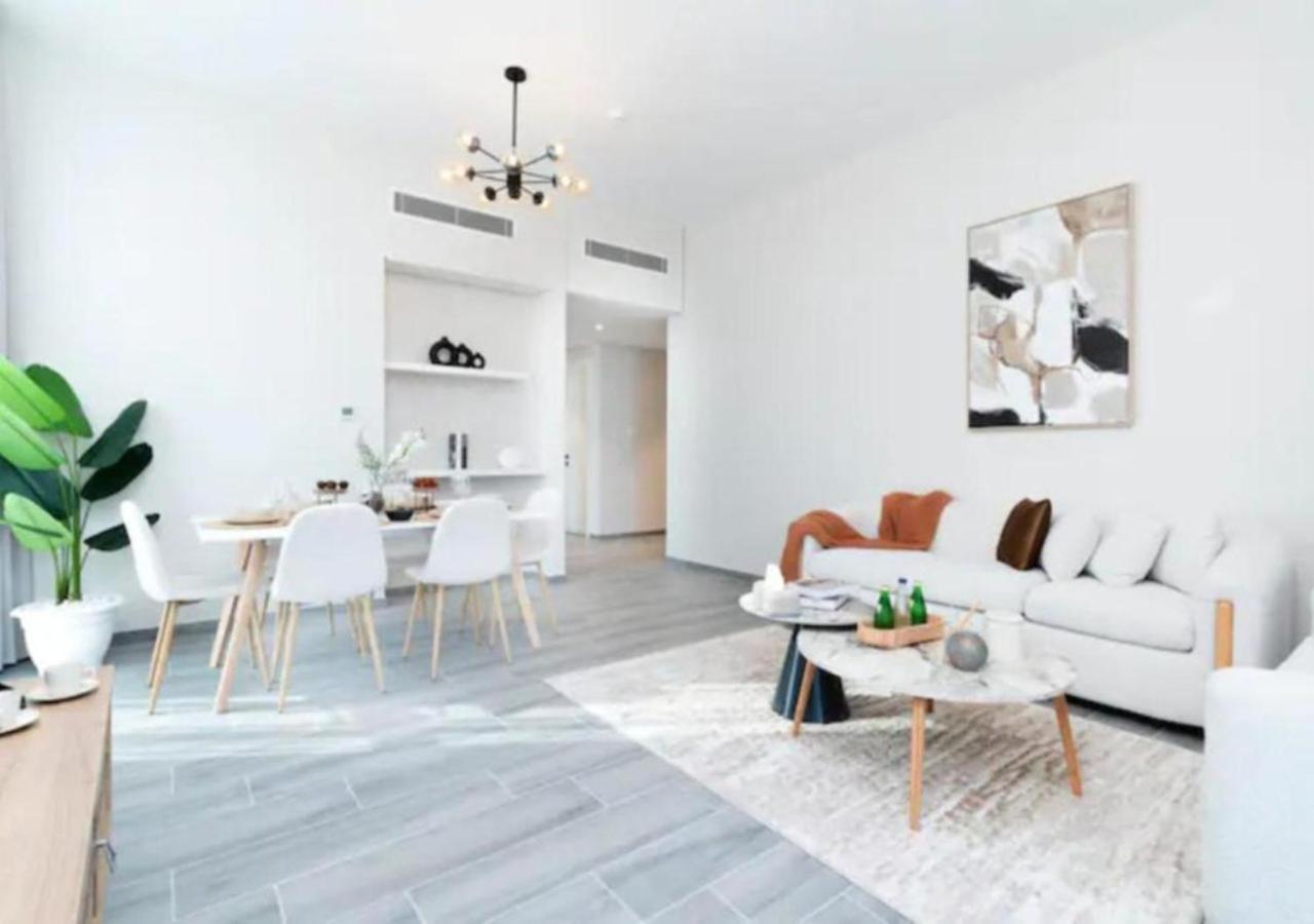 Apartment Elegant 2br Mesk 1 With Stunning Urban Views By Vibel Dubai