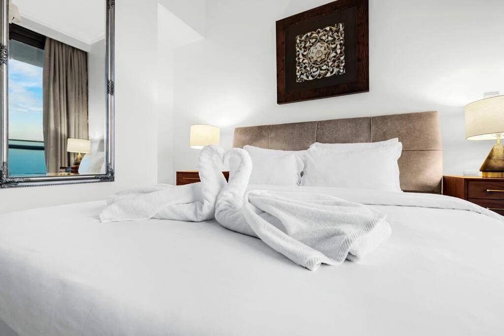 First Class 2br Stunning Views Dubai