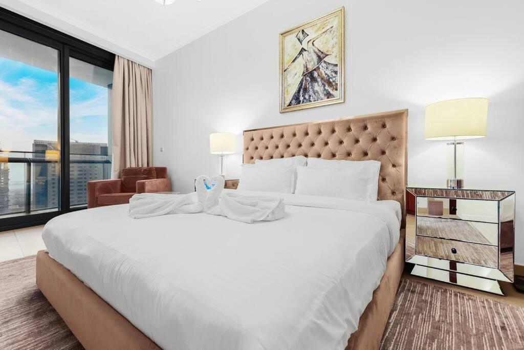 First Class 2br Stunning Views * Dubai