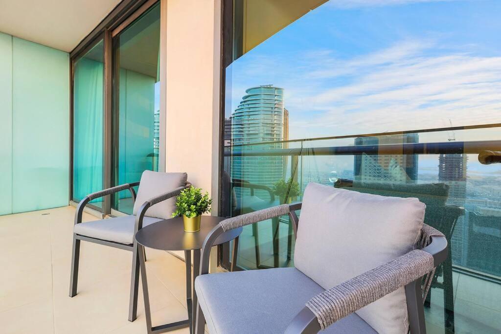 First Class 2br Stunning Views Apartment Dubai