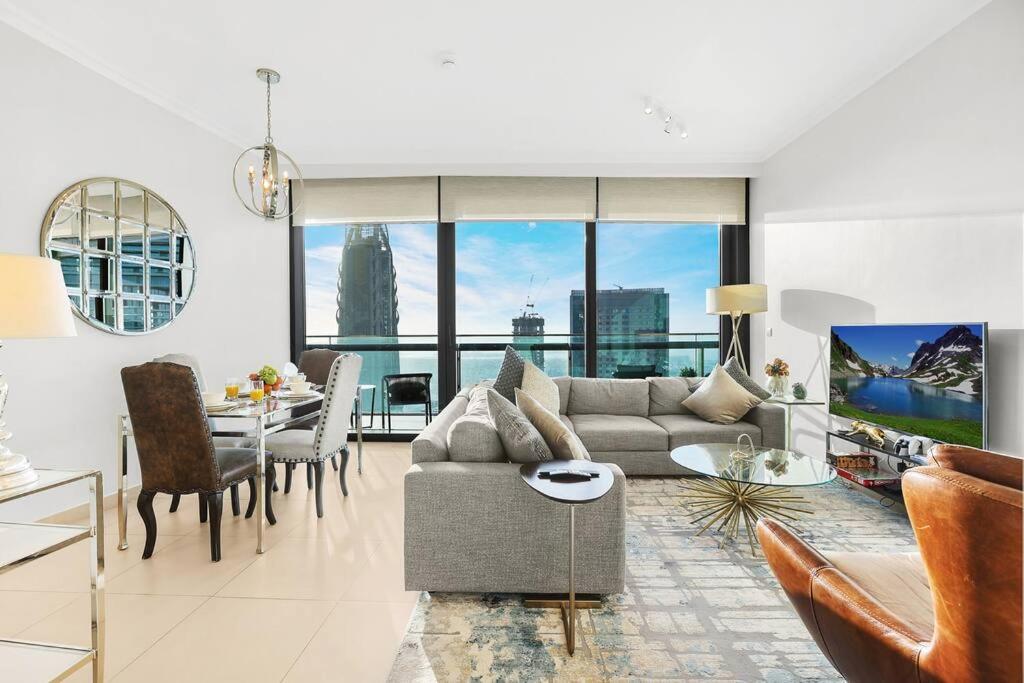 First Class 2br Stunning Views * Dubai