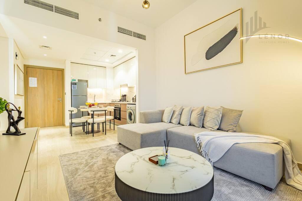 Chic 2br With Partial Burj Khalifa View *